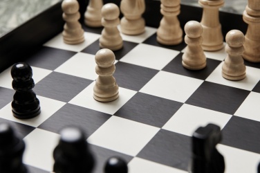 Logotrade Logogeschenke das Foto: VINGA Schachspiel Kaffee