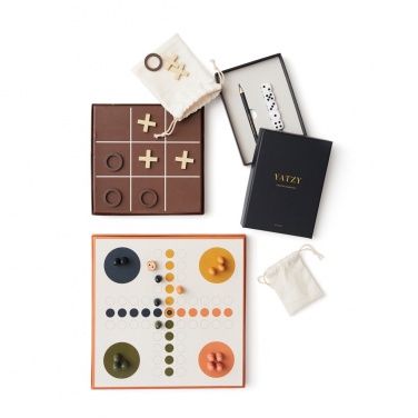 Logotrade Werbegeschenke das Foto: VINGA ‚Drei in einer Reihe‘ – Coffee Table Game