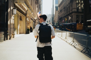 Logotrade Werbeartikel das Foto: Armond AWARE™ RPET 15.6" Deluxe Laptop-Rucksack