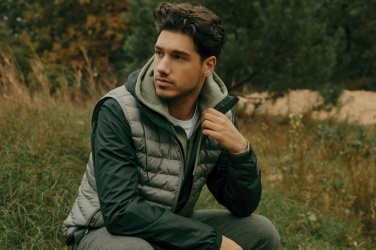 Logotrade Firmengeschenke das Foto: Iqoniq Logan Lightweight Jacke aus recyceltem Polyester