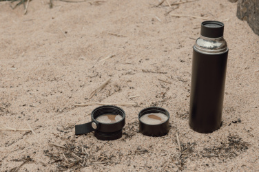 Logotrade Logogeschenke das Foto: VINGA Tono RCS Thermoskanne mit zwei Bechern, 750ml