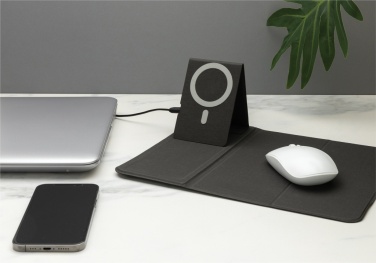 Logo trade promotional giveaway photo of: Artic Magnetic 10W wireless charging phonestand