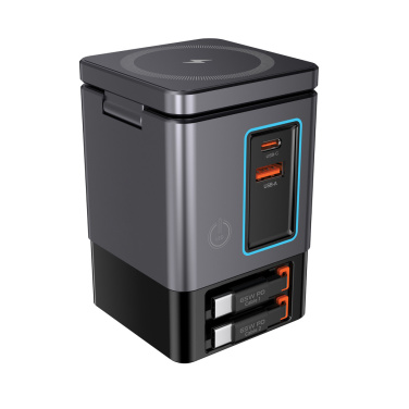 Logotrade promotional gift image of: Urban Vitamin Sacramento 105W GAN charger+retractable cables