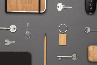 Logo trade ärikingitused foto: RCS taaskasutatud tsingisulamist ristkülikukujuline bambusega võtmehoidja