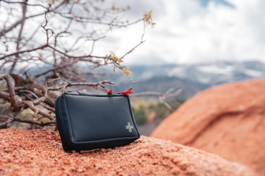 Logotrade firmakingituse foto: RCS taaskasutatud nubuck PU kotikese esmaabikomplekt