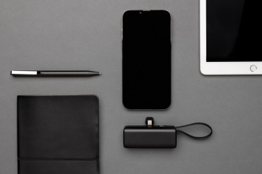 Logotrade firmakingituse foto: Powerlink RCS rplastic 3000 mAh powerbank iOS-i pistik