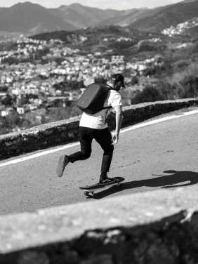 Logotrade reklaamtooted pilt: Bobby Hero Väike vargusevastane seljakott