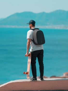 Logotrade reklaamkingi foto: Bobby Hero Väike vargusevastane seljakott