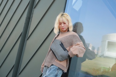 Logo trade firmakingi pilt: Õlakott Urban Bumbag