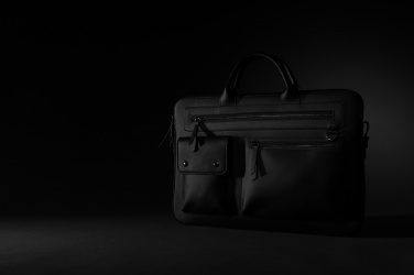 Logo trade meened foto: Swiss Peak GRS taaskasutatud PU 14-tolline sülearvutikott