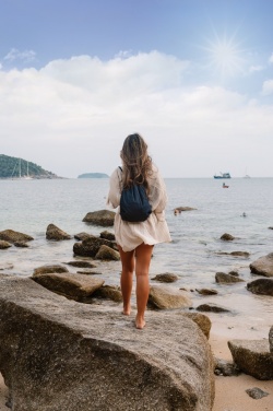 Logotrade ärikingituse foto: Impact AWARE™ taaskasutatud teksariidest pingutusnööriga seljakott