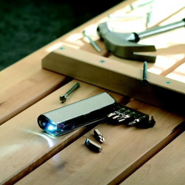 Logotrade reklaamkingitused pilt: Multitööriistade hoidik ja LED taskulamp