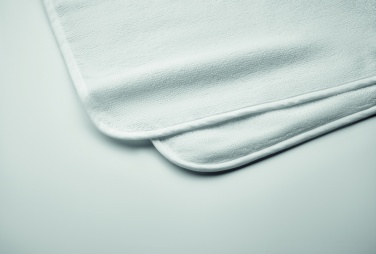 Logotrade reklaamkingituse foto: Puuvillane kapuutsiga beebirätik