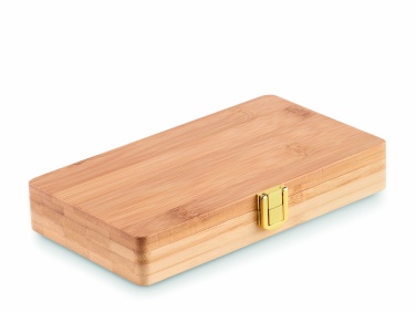 Logotrade ärikingid pilt: 21 tk tööriistakomplekt bambusest kohvris