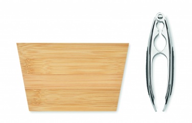 Logo trade ärikingituse pilt: Pähklipurunemise komplekt