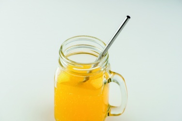 Logo trade ärikingitused foto: Roostevabast terasest joogikõrs ja puhastushari kotis