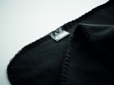 Logo trade firmakingituse pilt: RPET fliisist reisitekk