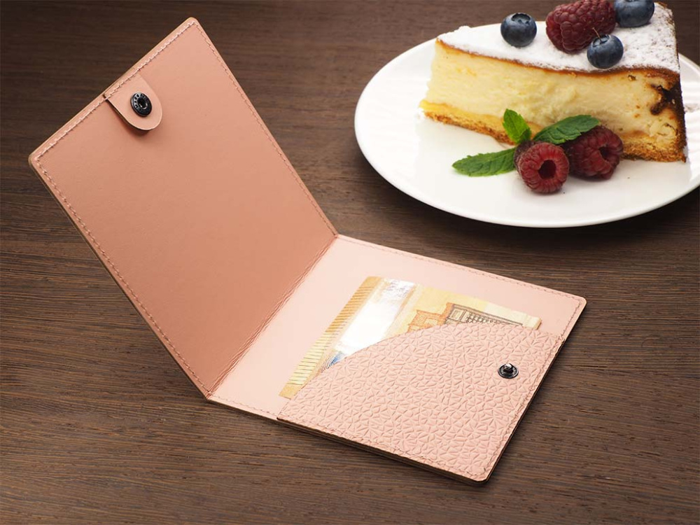 Logotrade ärikingituse foto: Arve kaaned 1620281