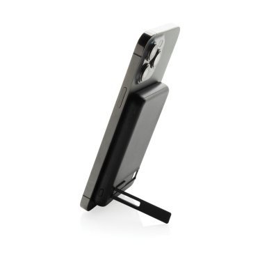 Logotrade meene foto: Zen RCS plastk 5000 mah 5W magnetiline bambusest akuank