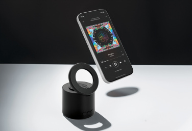 Logotrade firmakingid pilt: Magpulse RCS taaskasutatud plastist 3W kõlar magnetilise hoidikuga