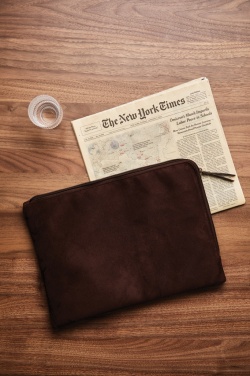 Logotrade mainostuote tuotekuva: VINGA Hunton tietokonelokero17"