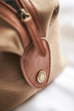 Logotrade mainoslahja ja liikelahja kuva: VINGA Sloane toilettilaukku RCS-kierrätyspolyesteriä