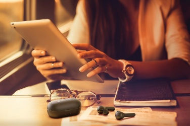 Logo trade liikelahja mainoslahja tuotekuva: Motorola IPX5 TWS MOTO kuulokkeet 85