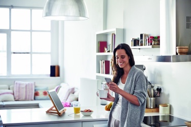 Logotrade mainoslahjat ja liikelahjat tuotekuva: Bambu puhelinalusta TUANUI