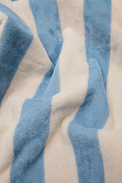 Logo trade mainoslahjat ja liikelahjat kuva: VINGA Lagoa GRS -ranta­pyyhe