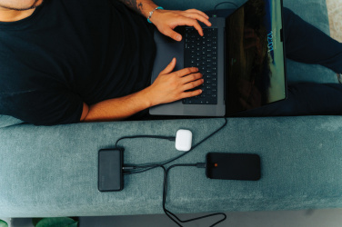 Logotrade reklaminės dovanos nuotrauka: Urban Vitamin Eureka hibridinis GANcharger 10000mah maitinimo blokas 65W