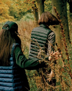 Logotrade korporatīvās dāvanas foto: Iqoniq Meru sieviešu otrreizējās pārstrādes poliestera ķermeņa sildītājs