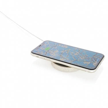 Лого трейд pекламные продукты фото: Круглая беспроводная зарядная панель Wheat Straw 5 Вт