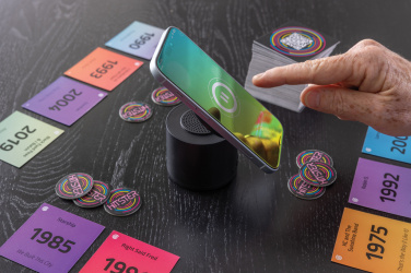 Лого трейд pекламные подарки фото: Динамик Magpulse RCS из переработанного пластика мощностью 3 Вт с магнитным держателем