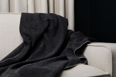 Logotrade presentreklam bild: VINGA Bilton recycled pläd