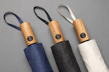 Logotrade profilprodukter bild: Kaycey 21” AWARE™ RPET Acacia trä mini paraply auto open