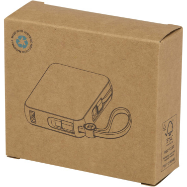 Logotrade kampanjprodukter bild: Acrux 10 000 mAh 35 W powerbank för surfplattor med inbyggd Type-C-kabel – tillverkad av återvunnen plast